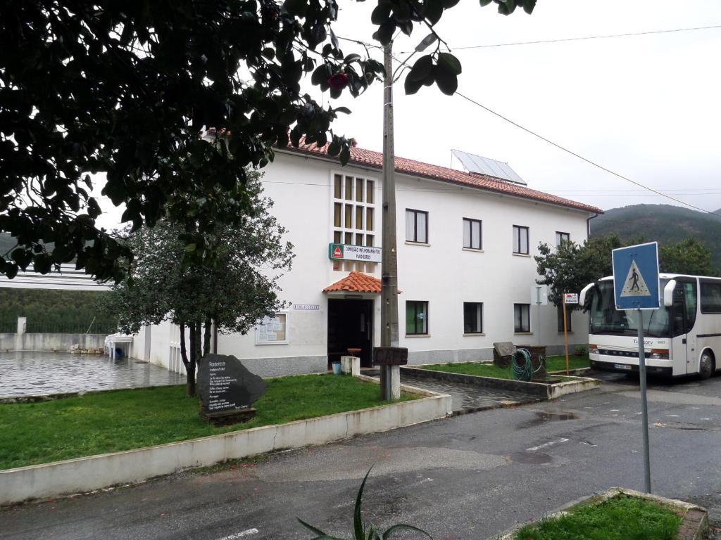 Hôtel Alojamento Local De Pardieiros à Avô Extérieur photo